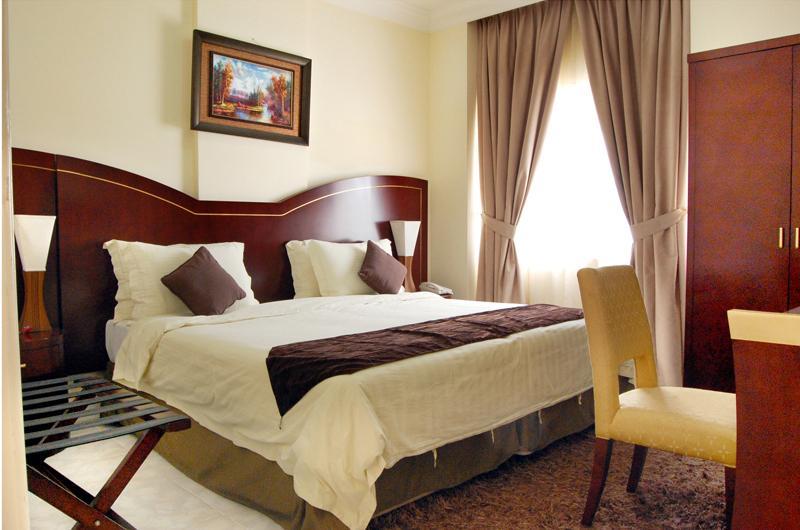 Royal Crown Suites Sharjah Værelse billede
